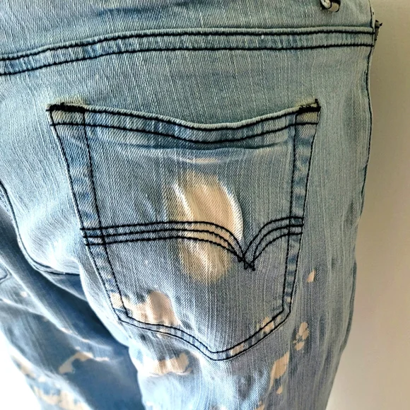 Women's Distressed and Ribbed Jeans Size 11 - Picture 4 of 9